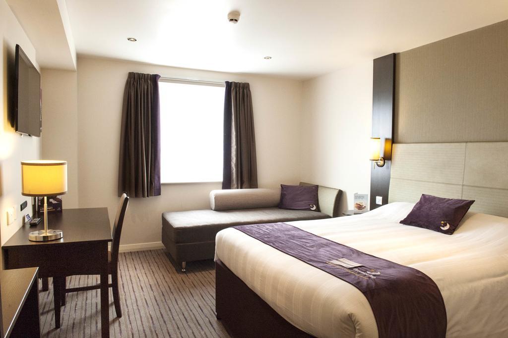 Premier Inn London Southwark Oda fotoğraf