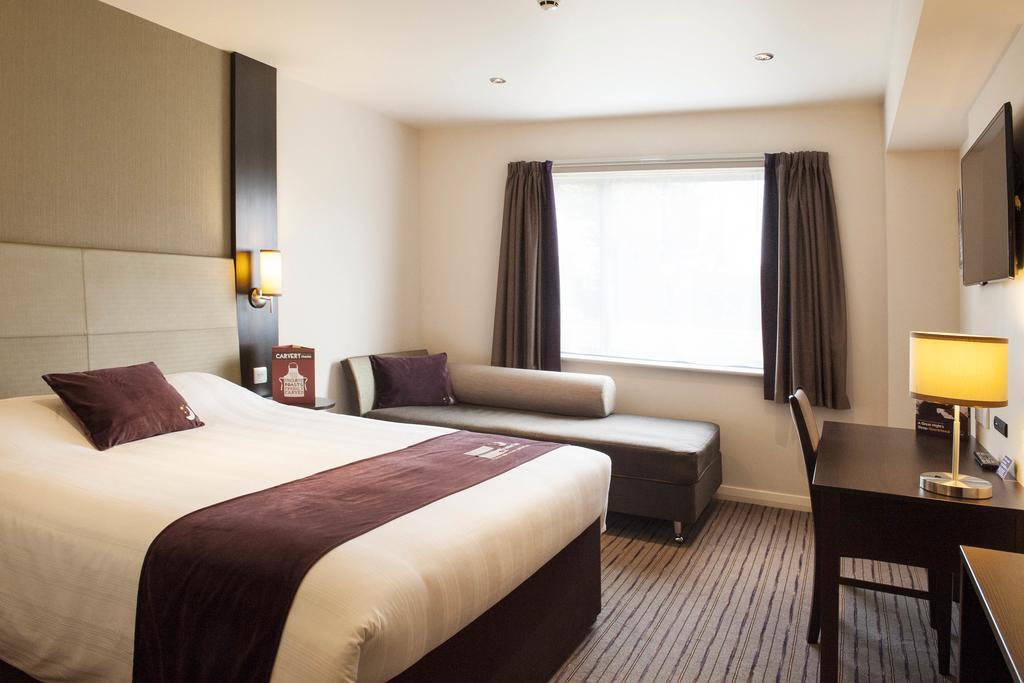 Premier Inn London Southwark Oda fotoğraf